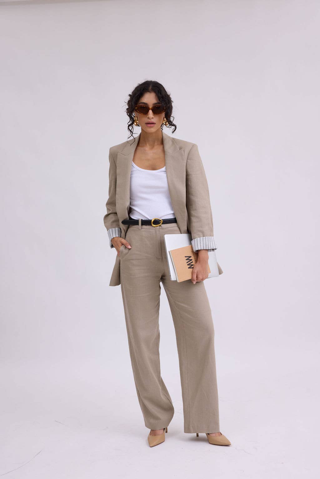 asymmetric buckle belt