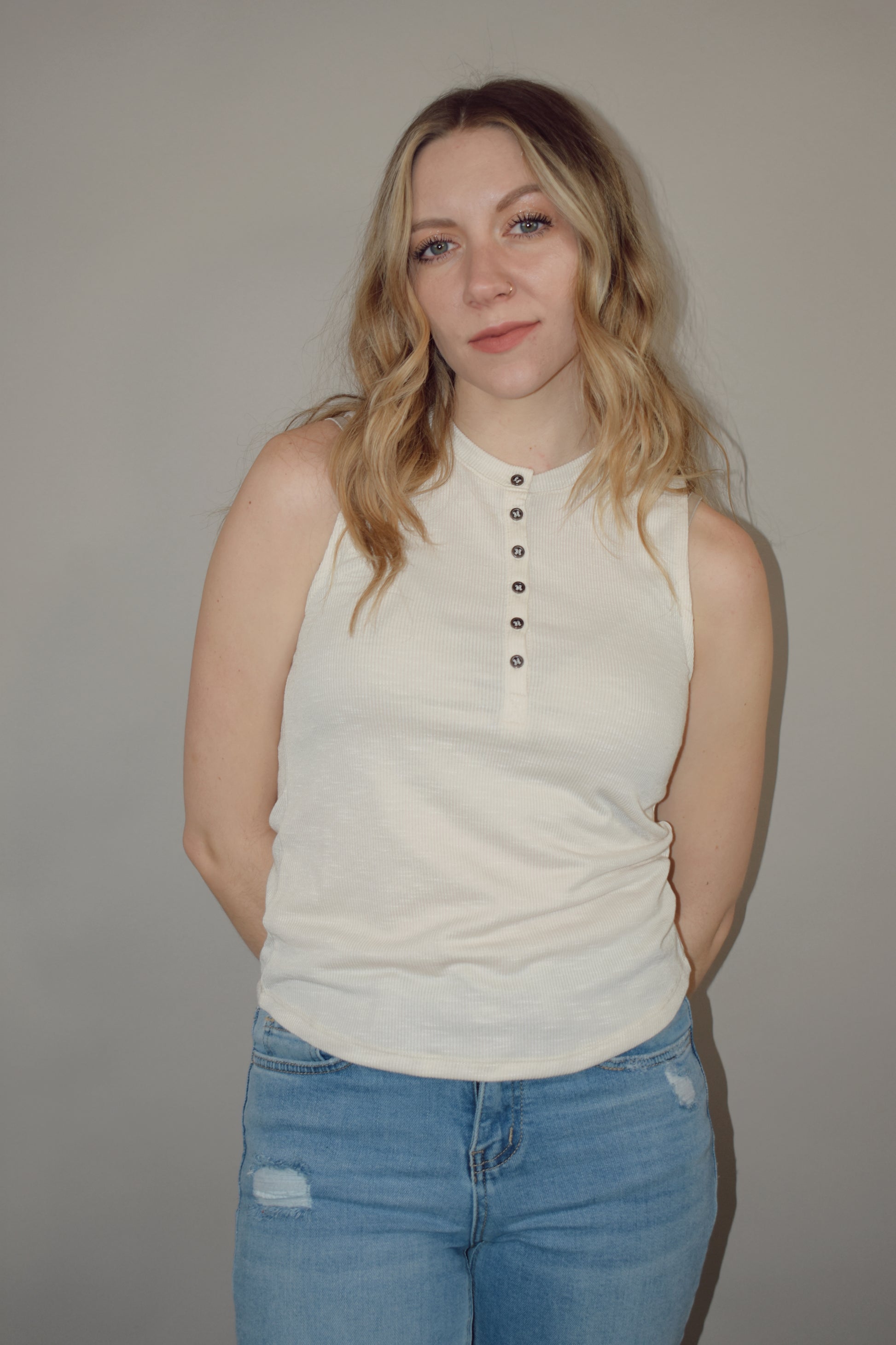 straight fit ribbed henley tank high neck scoop hem 6 buttons basic lightweight