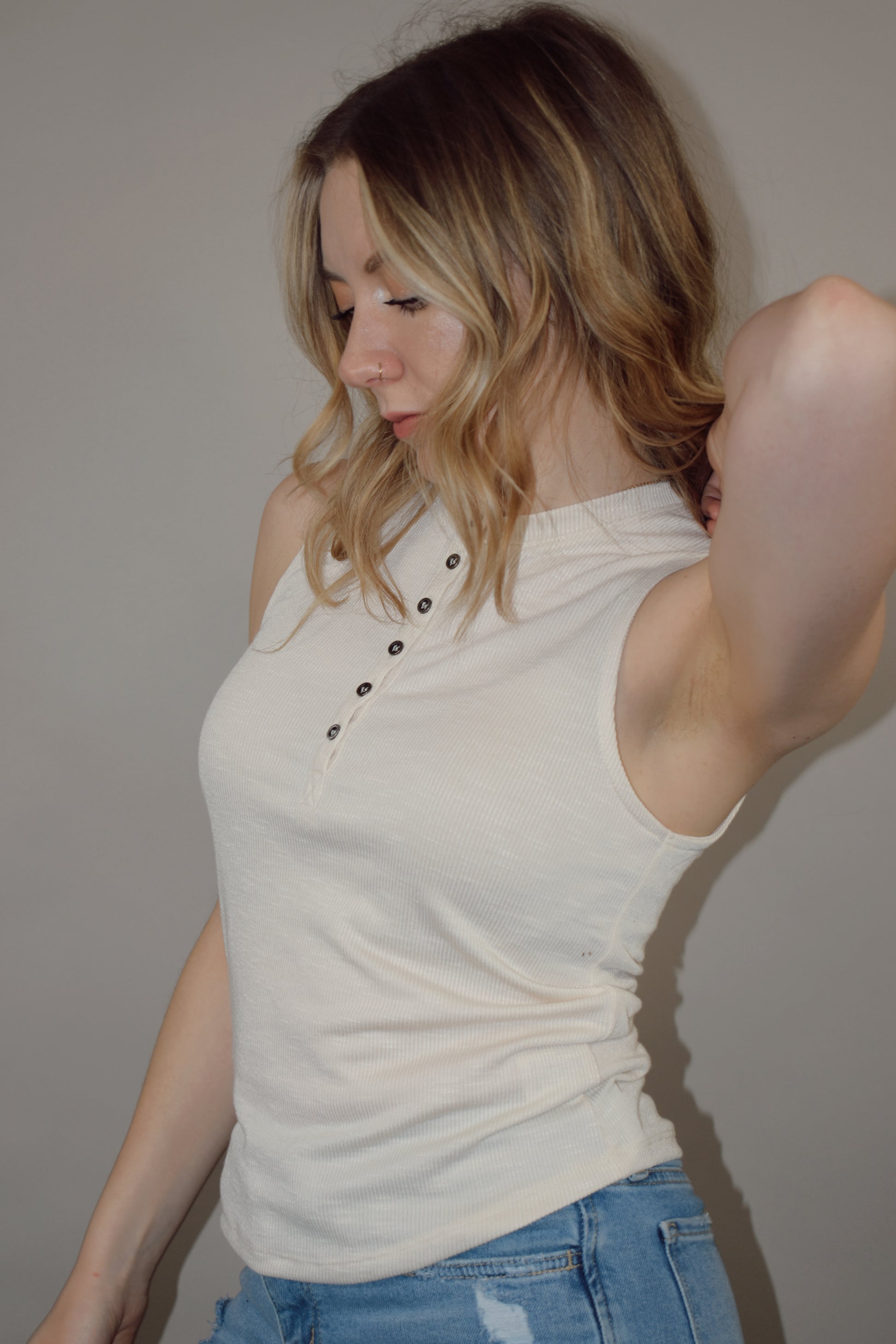 straight fit ribbed henley tank high neck scoop hem 6 buttons basic lightweight