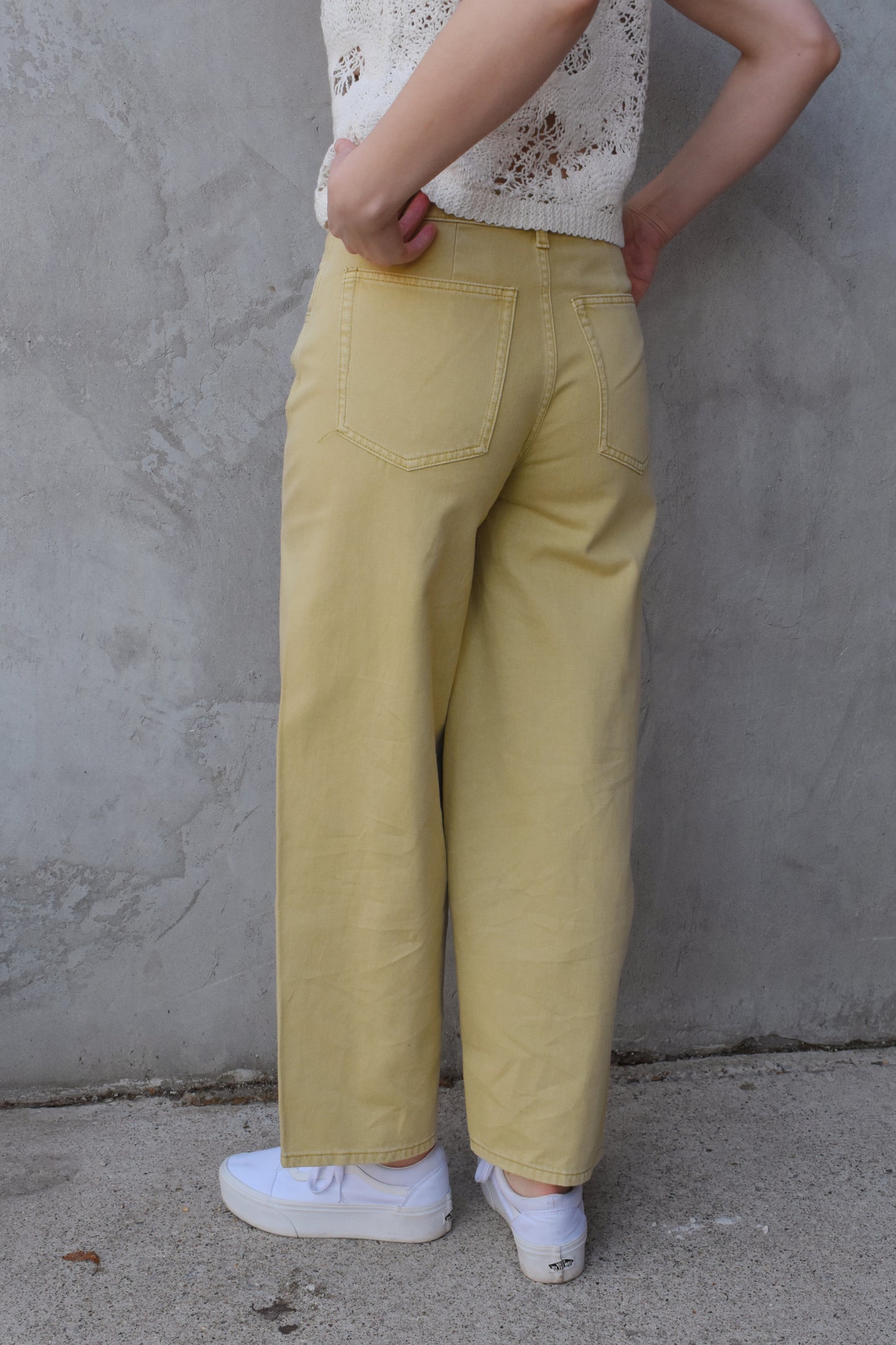 barrel trousers