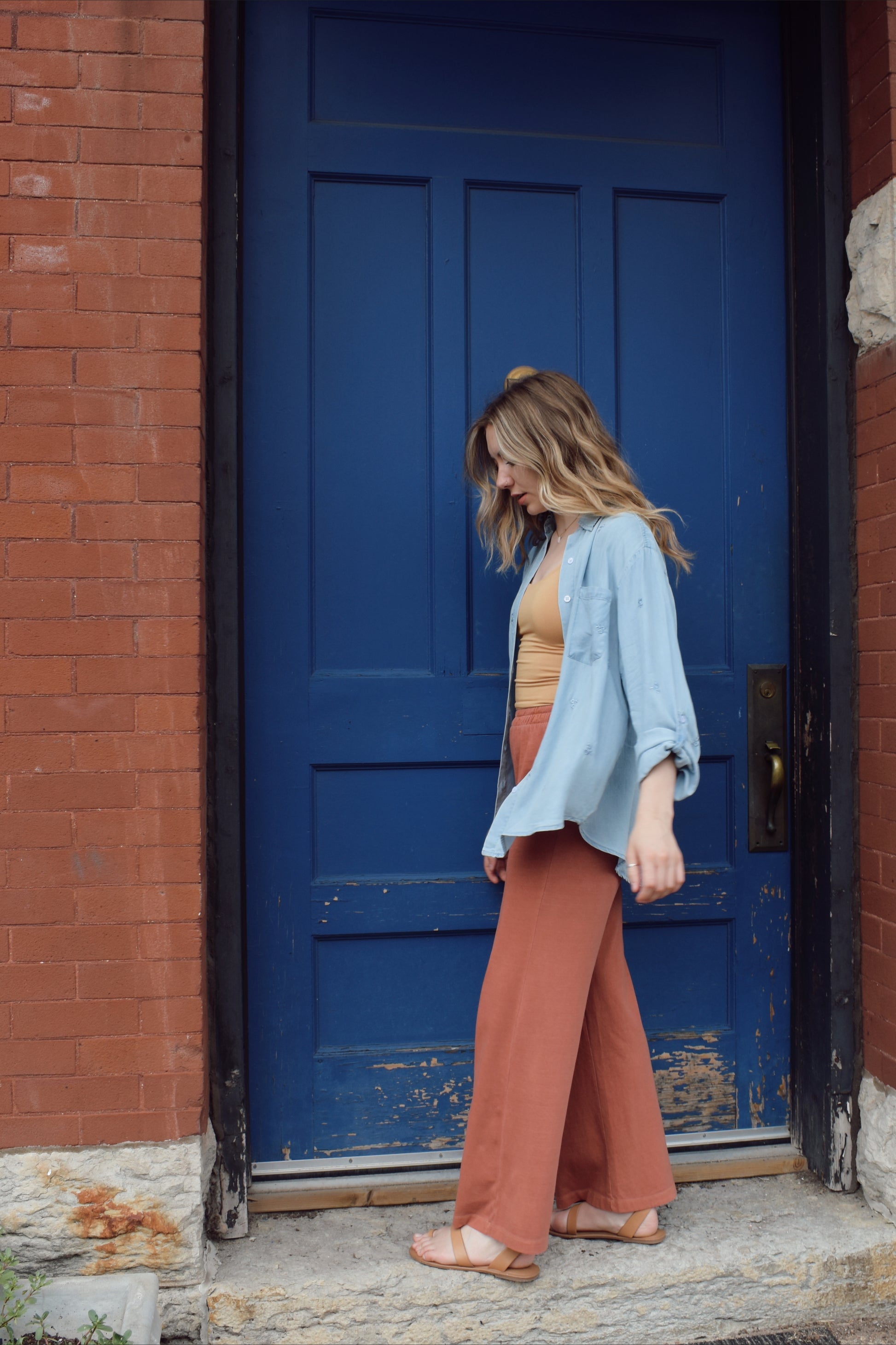 wide leg lounge pants high waist elastic waistband no pockets full length rust color