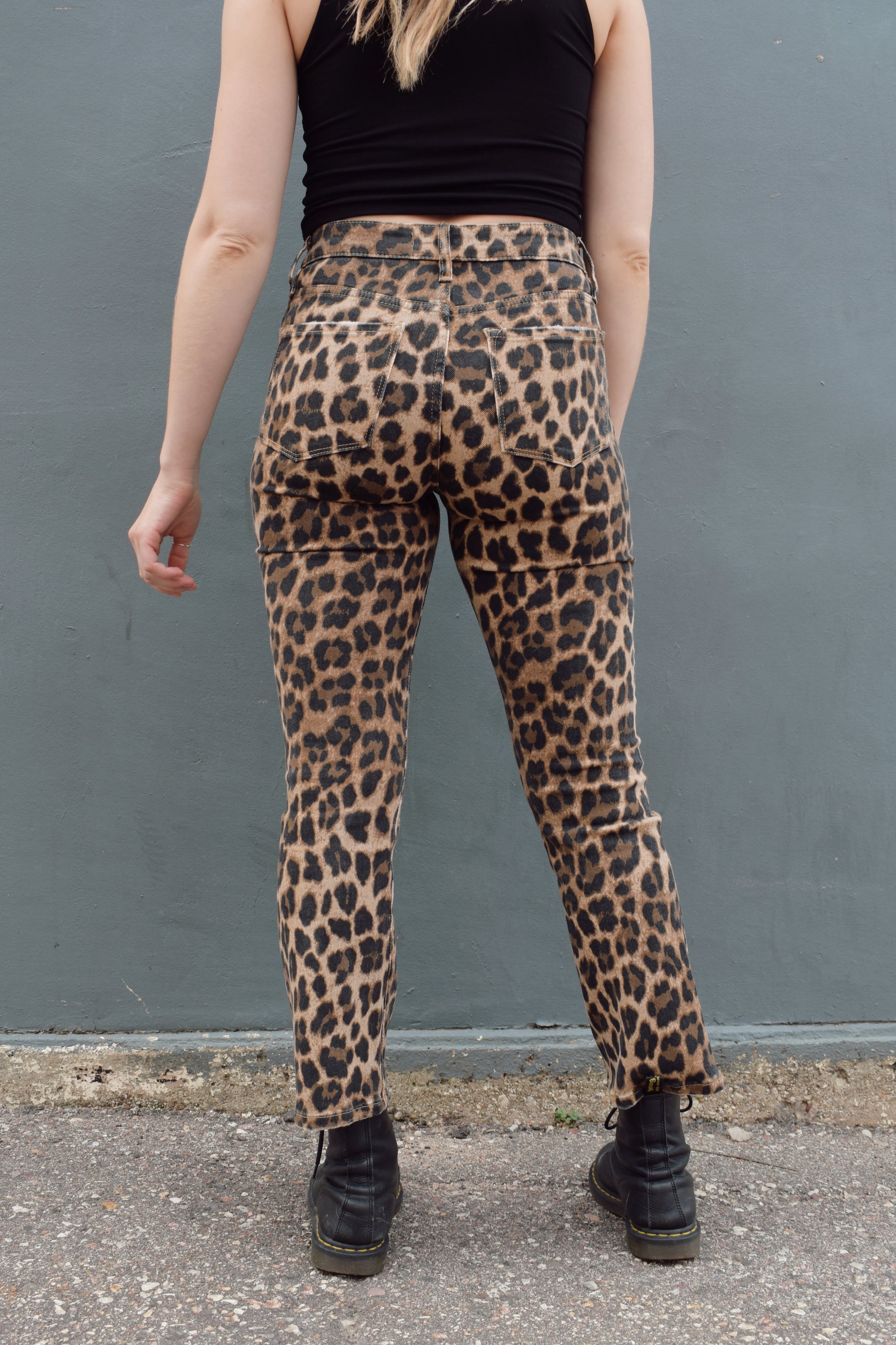 high rise cropped kick flare leopard print jeans, stretch denim, no holes, zip and button enclosure, statement jeans, animal print, front and back pockets, has beltloops