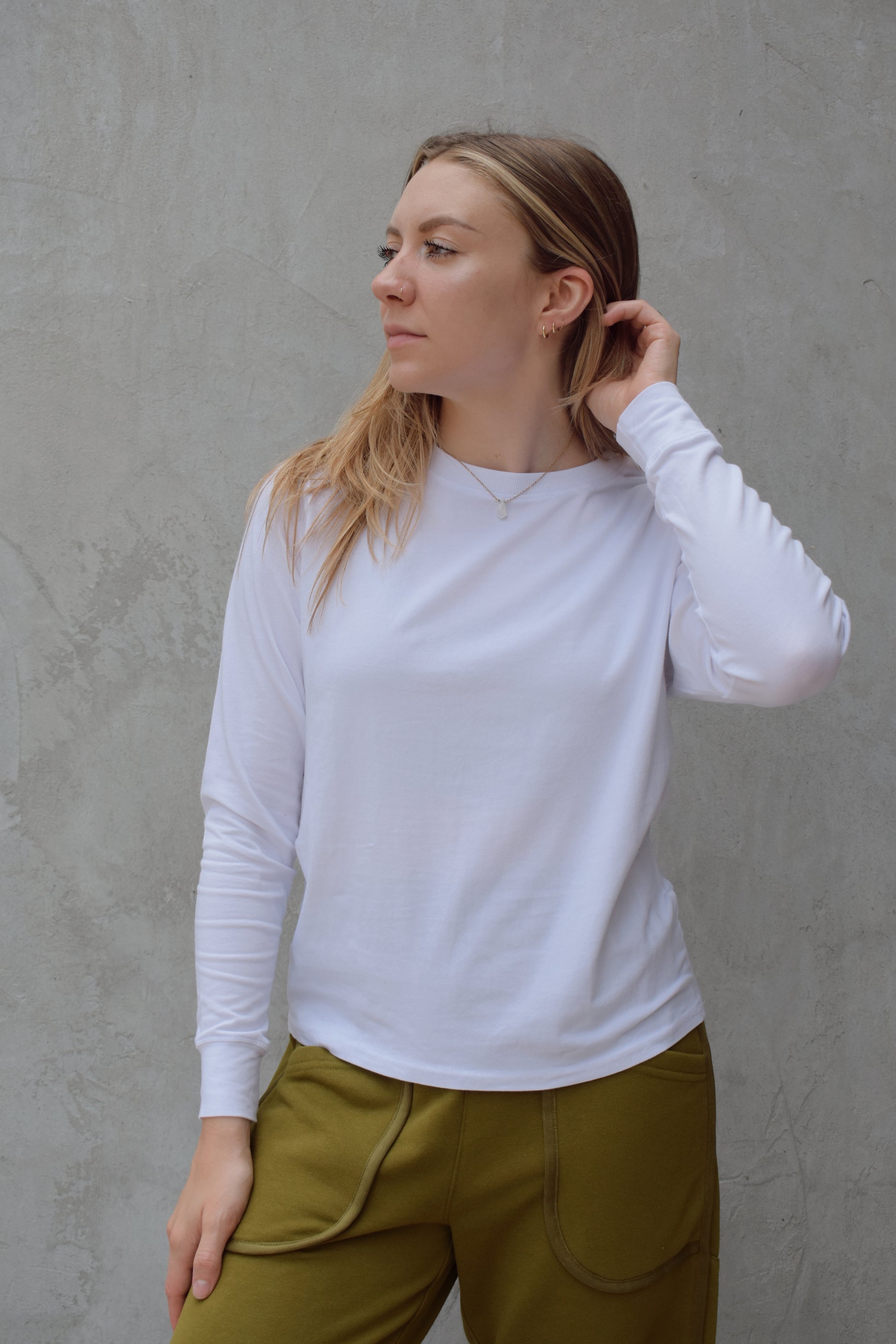 crew neck full length light weight cotton long sleeve relaxed boxy fit super comfy basic staple athleisure