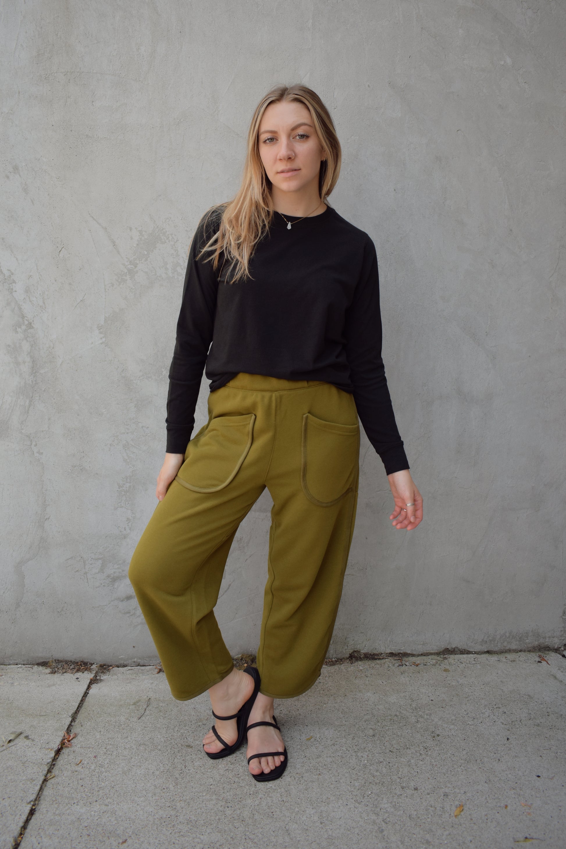 crew neck full length light weight cotton long sleeve relaxed boxy fit super comfy basic staple athleisure