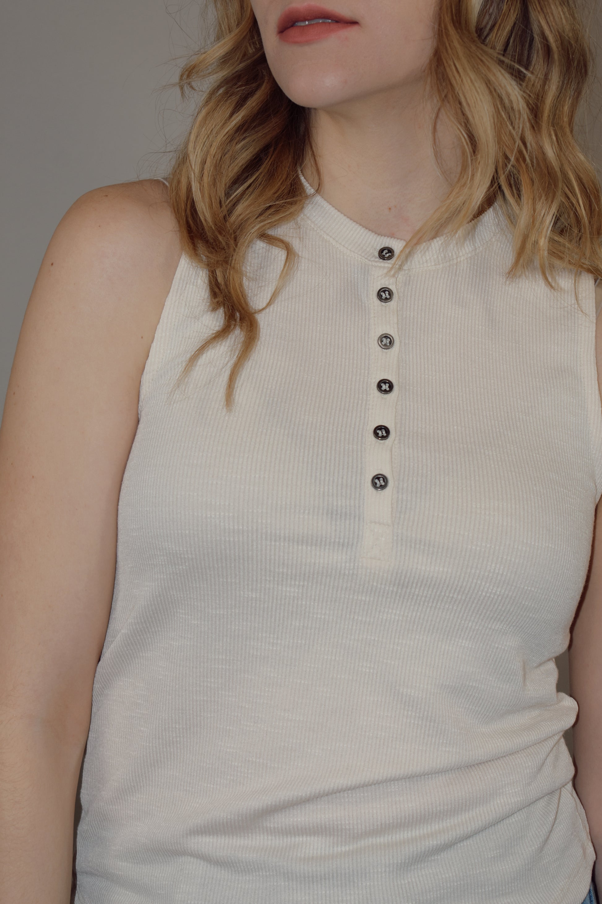 straight fit ribbed henley tank high neck scoop hem 6 buttons basic lightweight