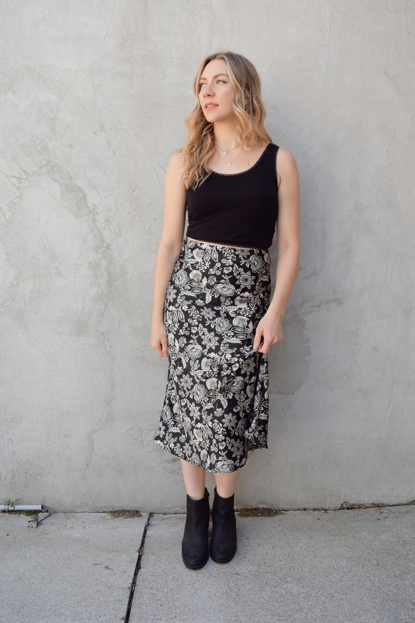 Emery satin skirt