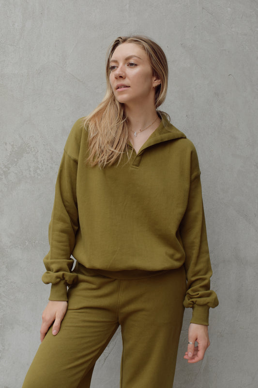 v neck collared sweatshirt with ribbed hem and cuffs, drop shoulder, full length, relaxed fit, athleisure