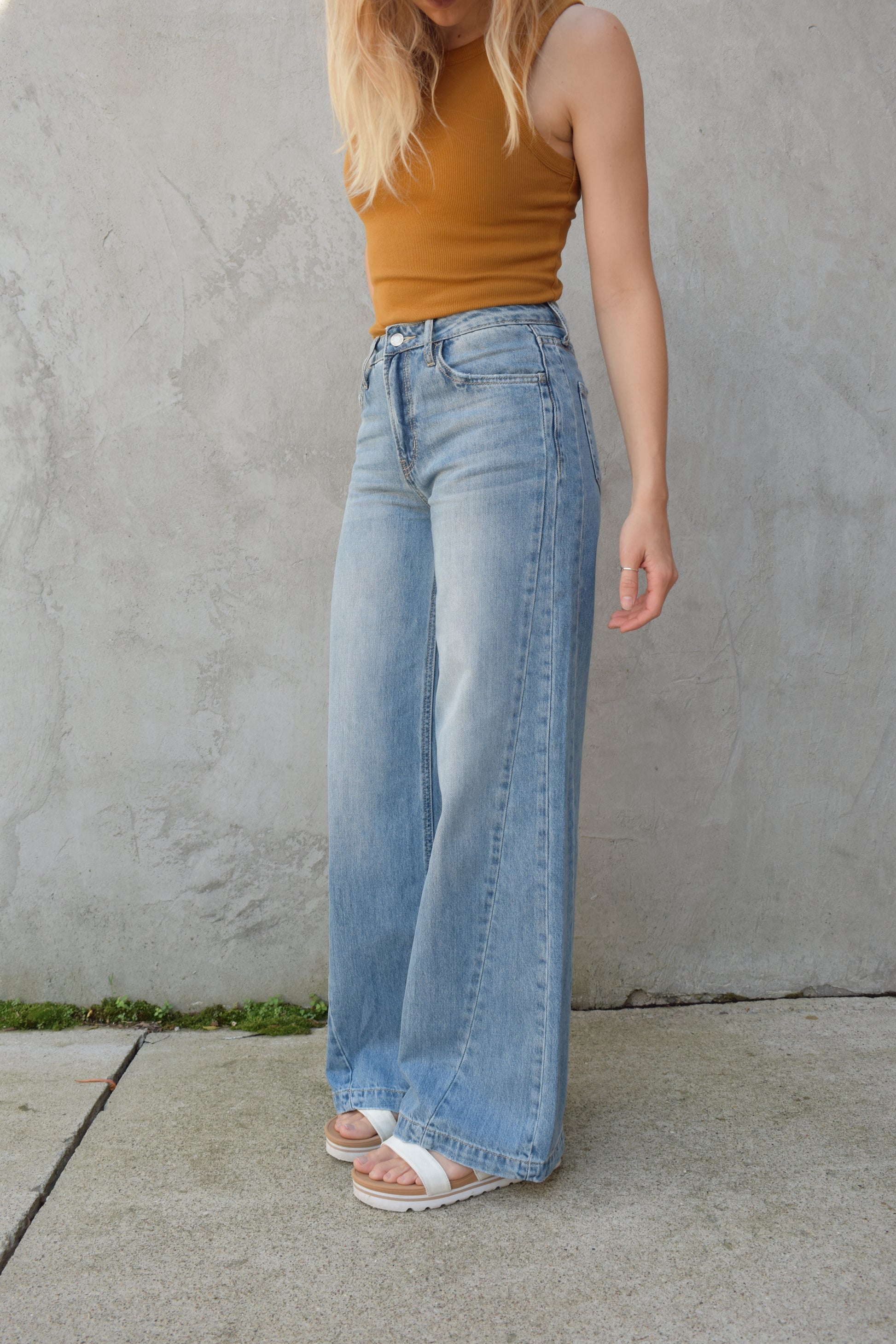 wide leg seam detail on side of legs stretch denim light wash no holes high rise full length 