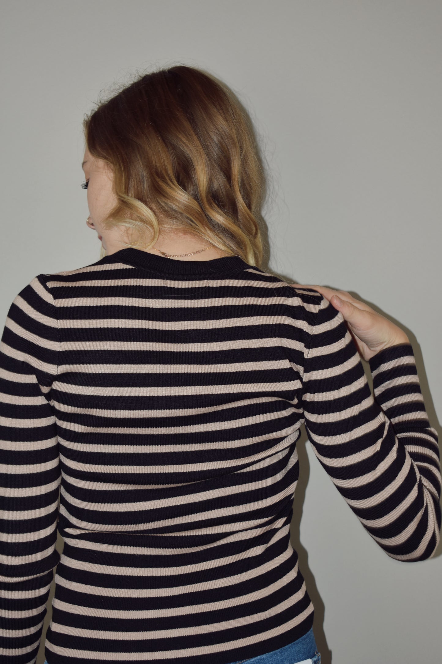 full length long sleeve light weight sweater crew neck dusty rose and dark blue horizontal stripes