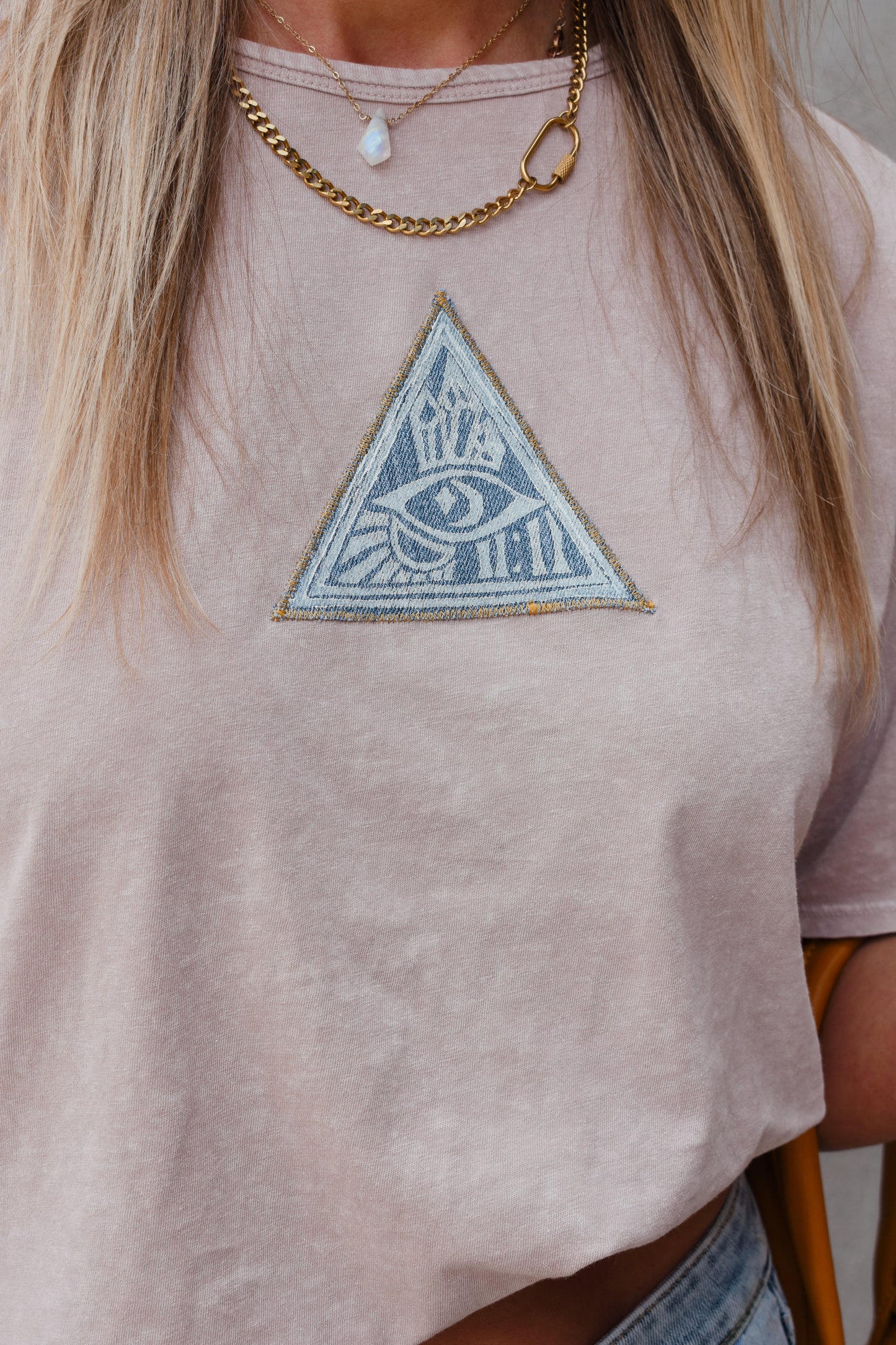 acid wash art tee