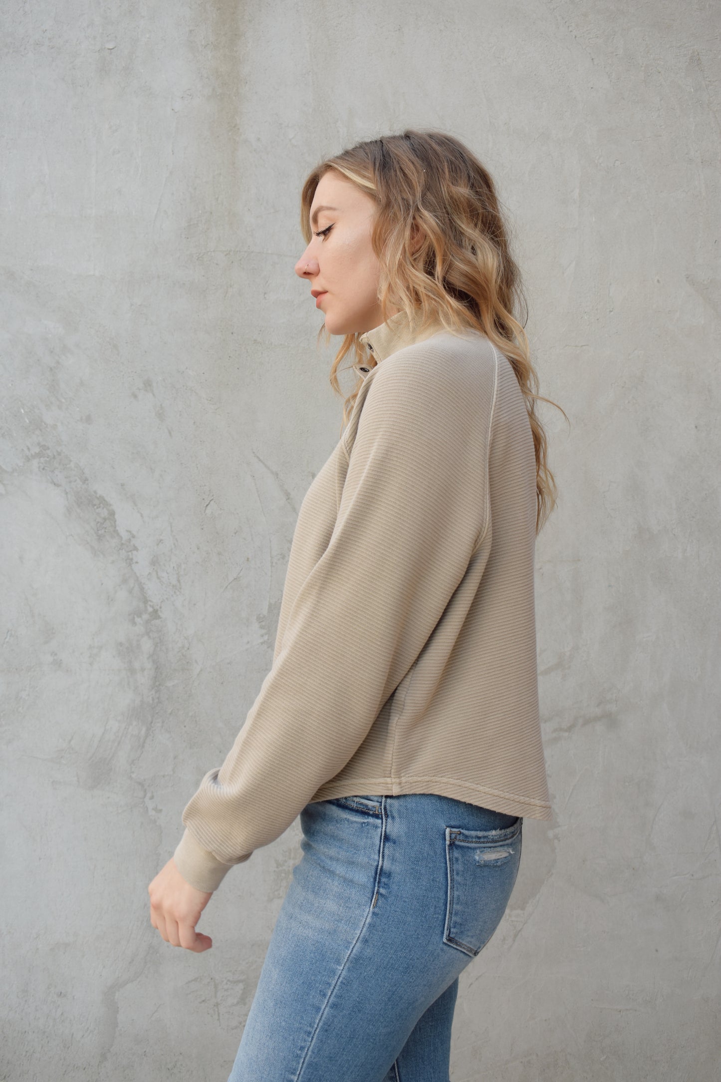 snap button henley, relaxed fit, raglan sleeves, high mock neck, knit thermal material