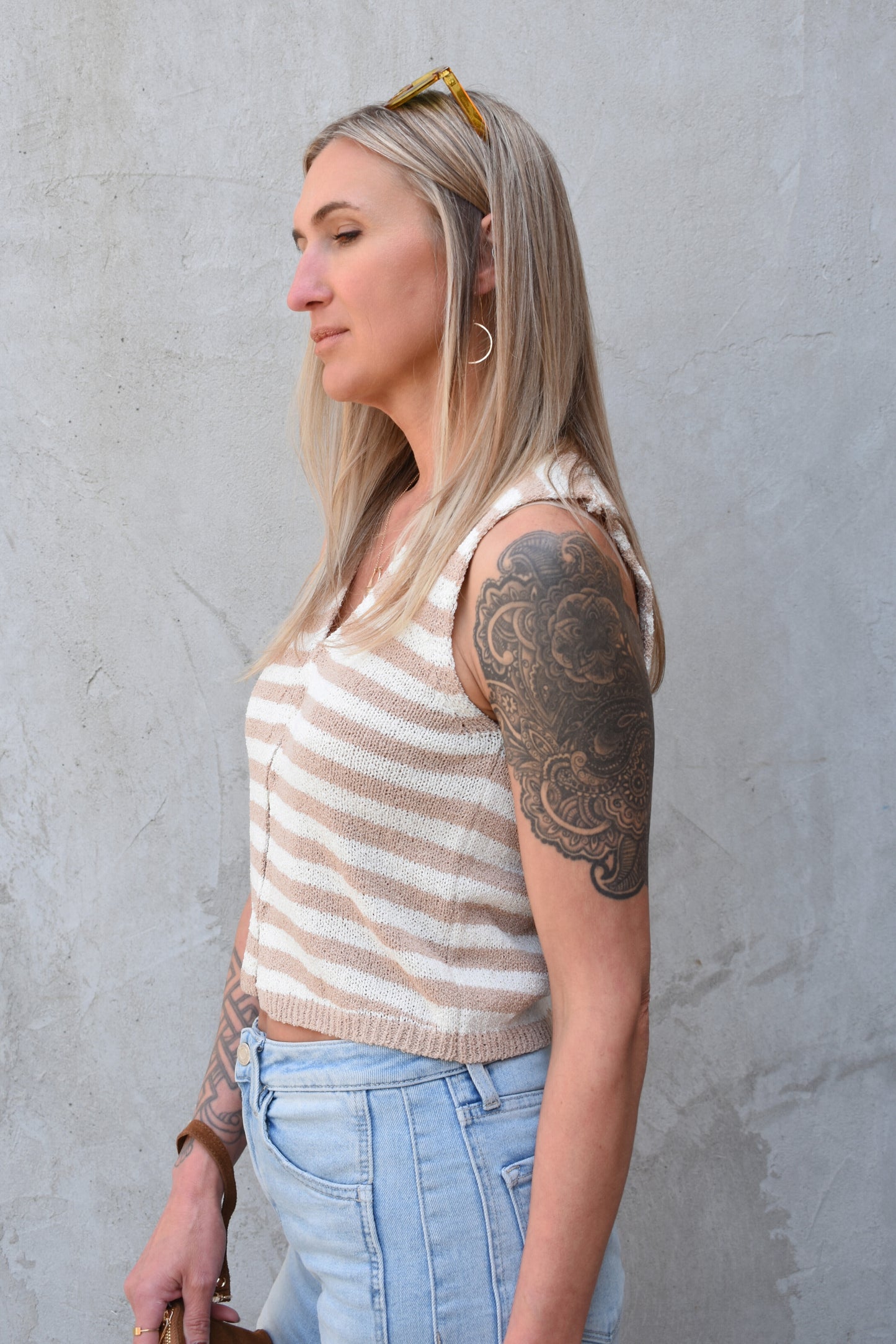 hook & eye striped vest