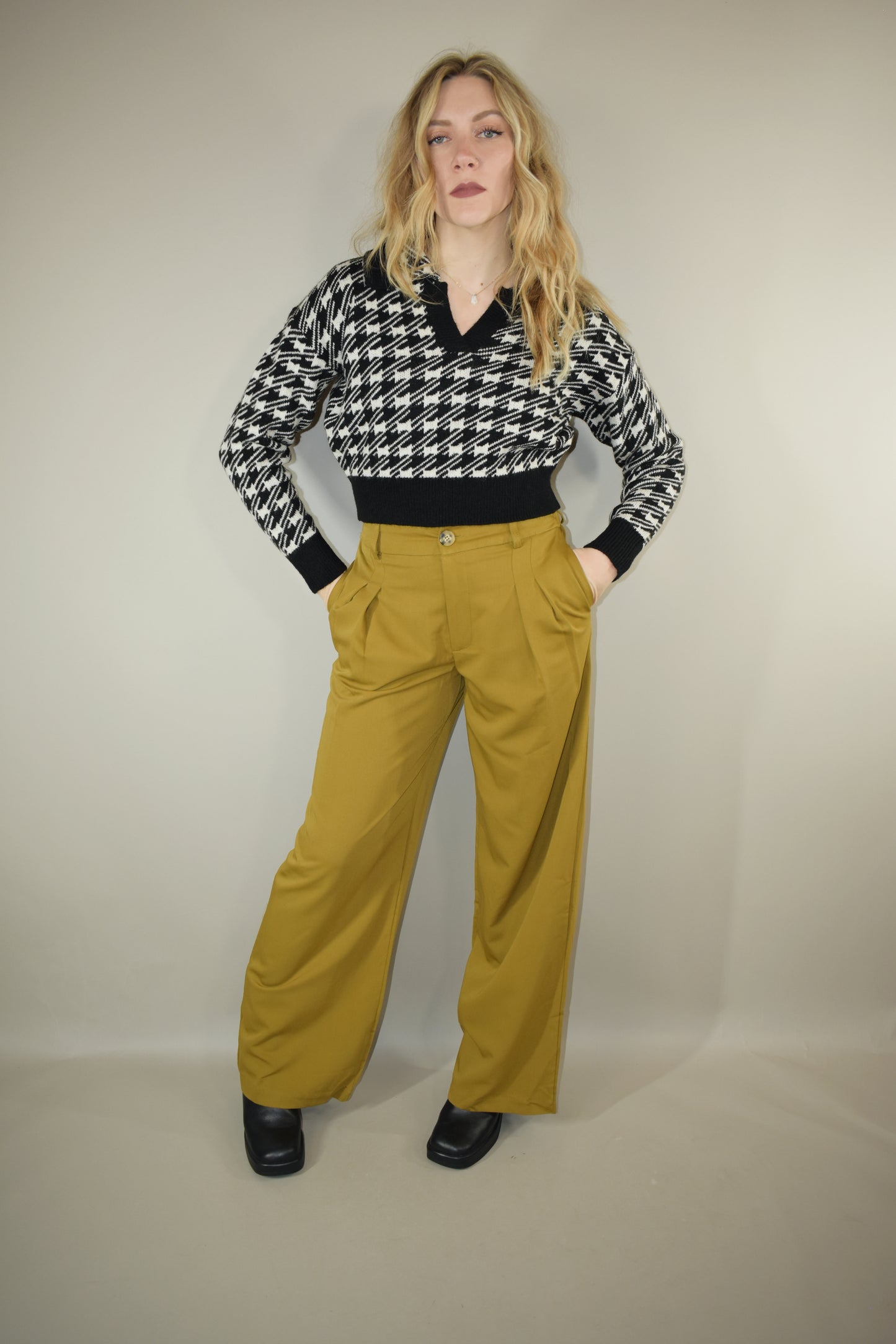 pleat trousers