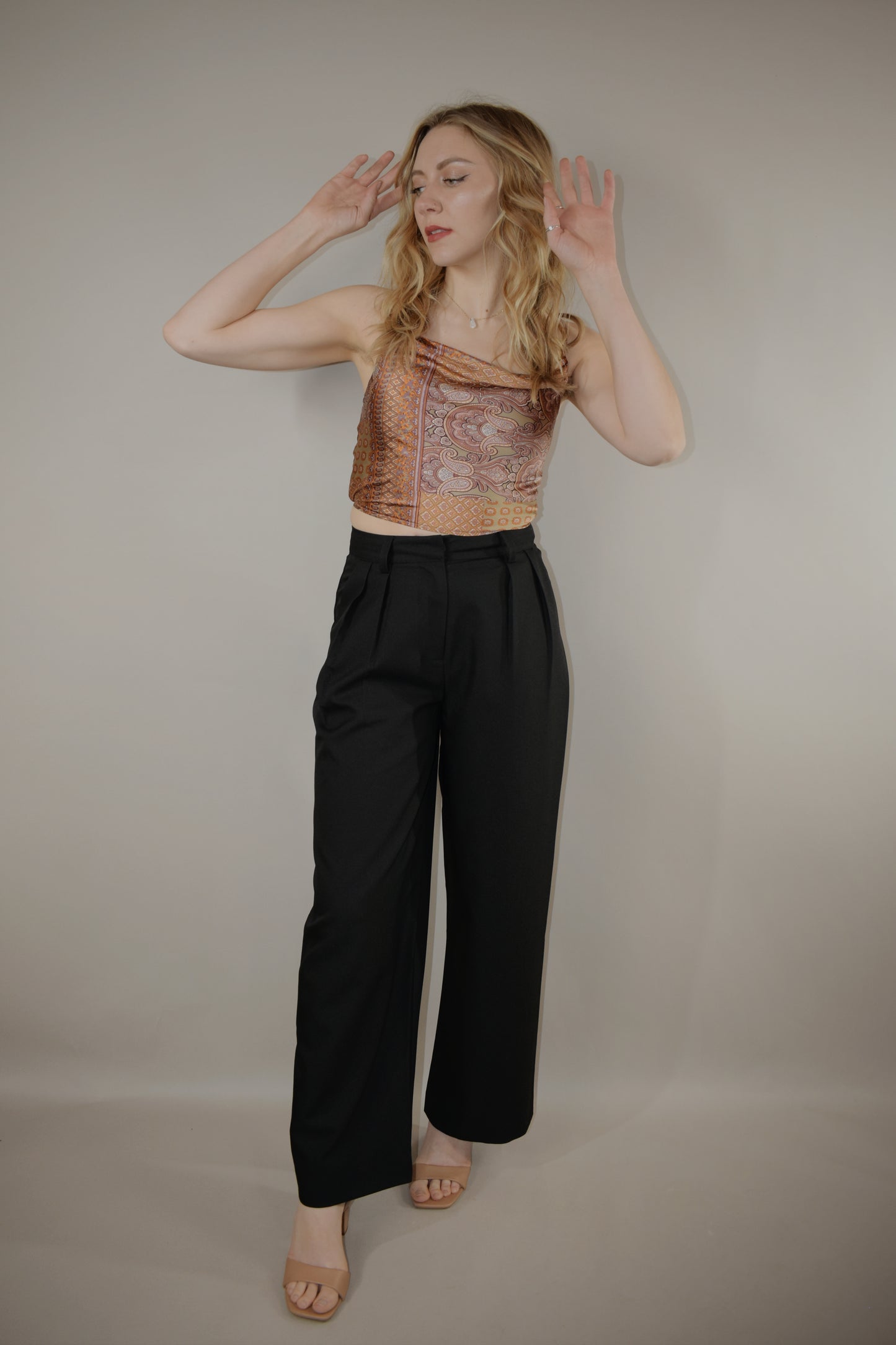 high waisted black pin tuck pleat trousers full length has beltloops, side pockets, fake back pockets, button clasp and zip enclosure