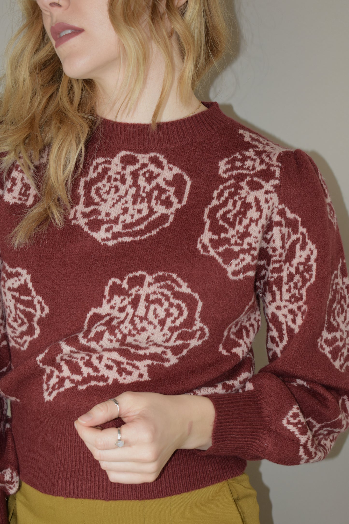 Listicle elegant floral red christmas retro feminine sweater