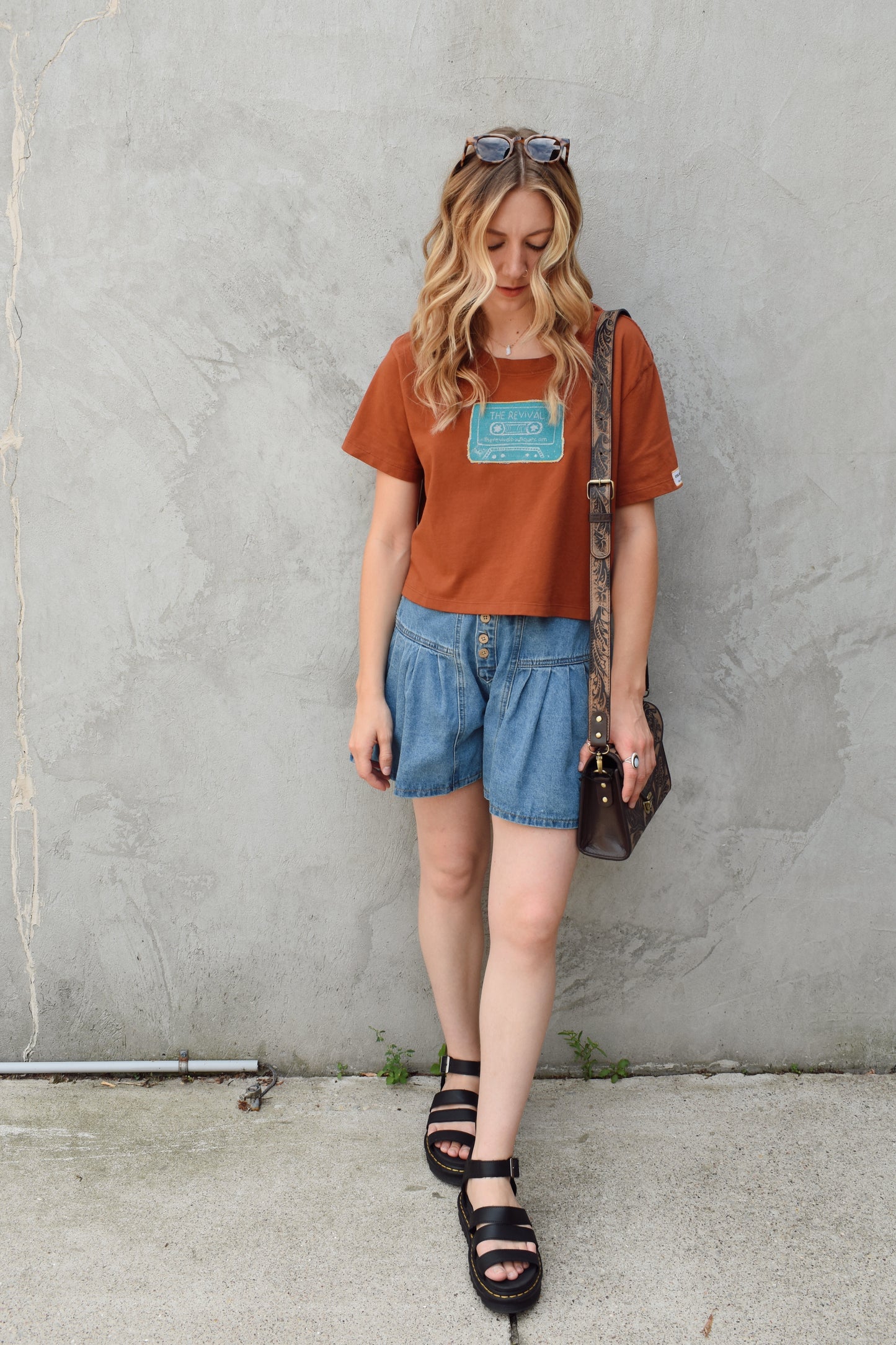 cropped art tee