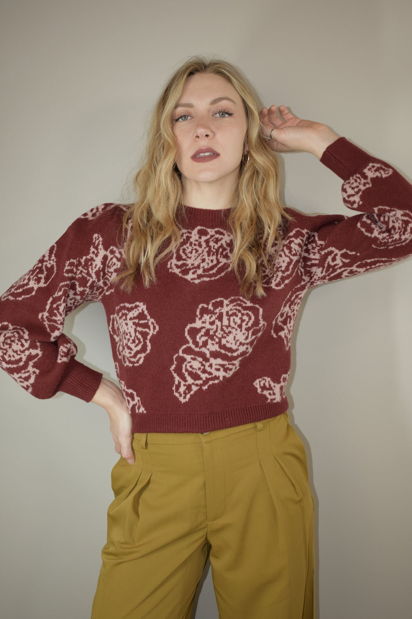 Listicle elegant floral red christmas retro feminine sweater