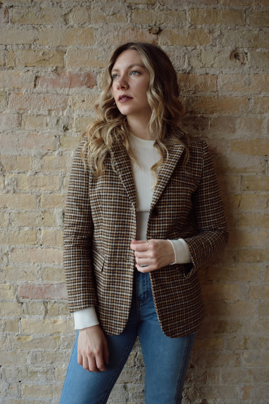 fitted full length houndstooth blazer petite sleeves flap pockets button enclosure 