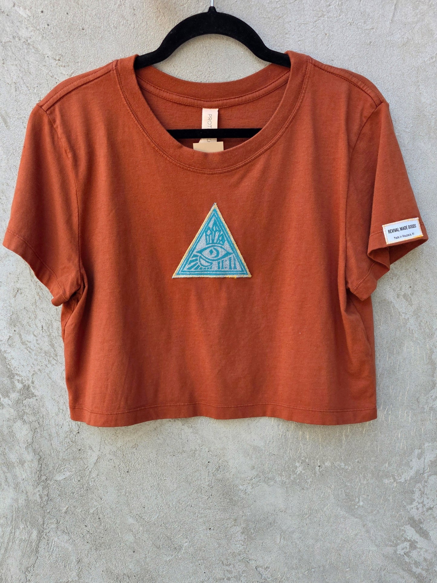 cropped art tee