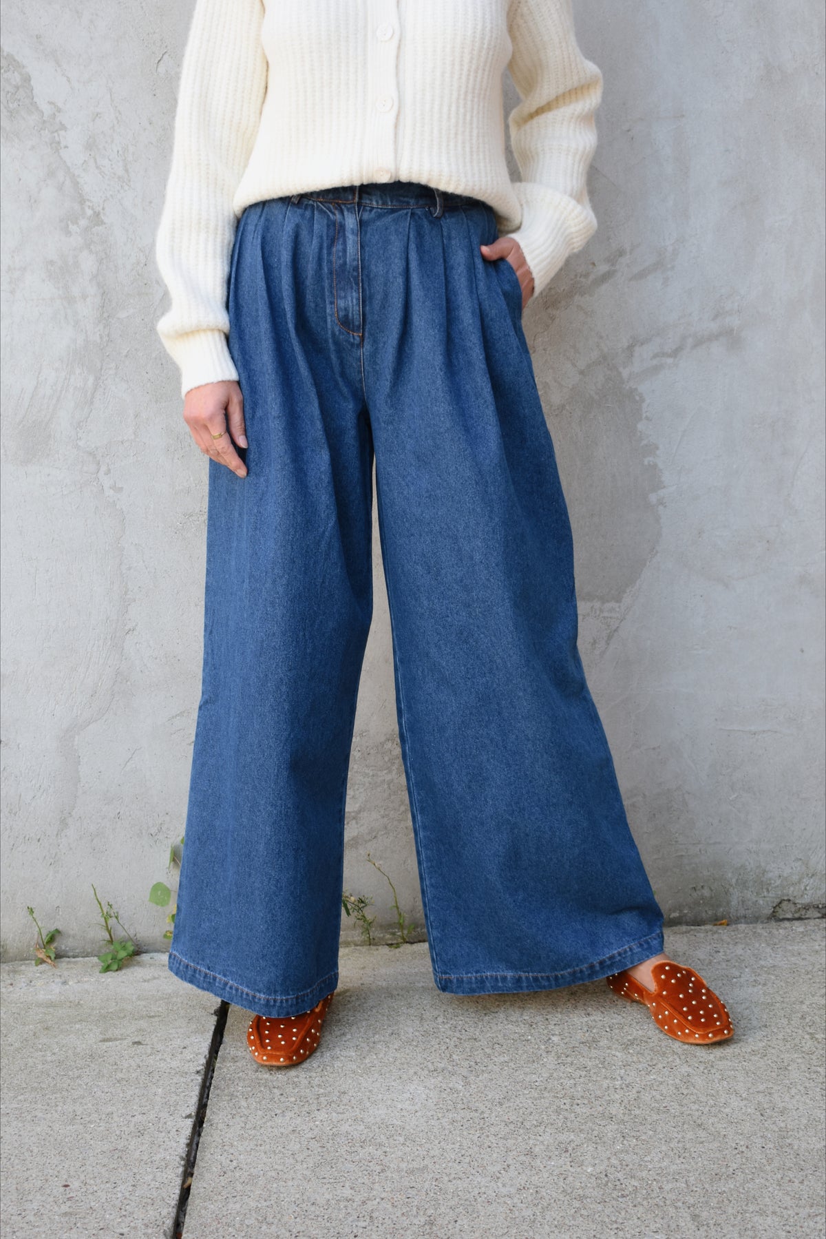 pleated denim trousers