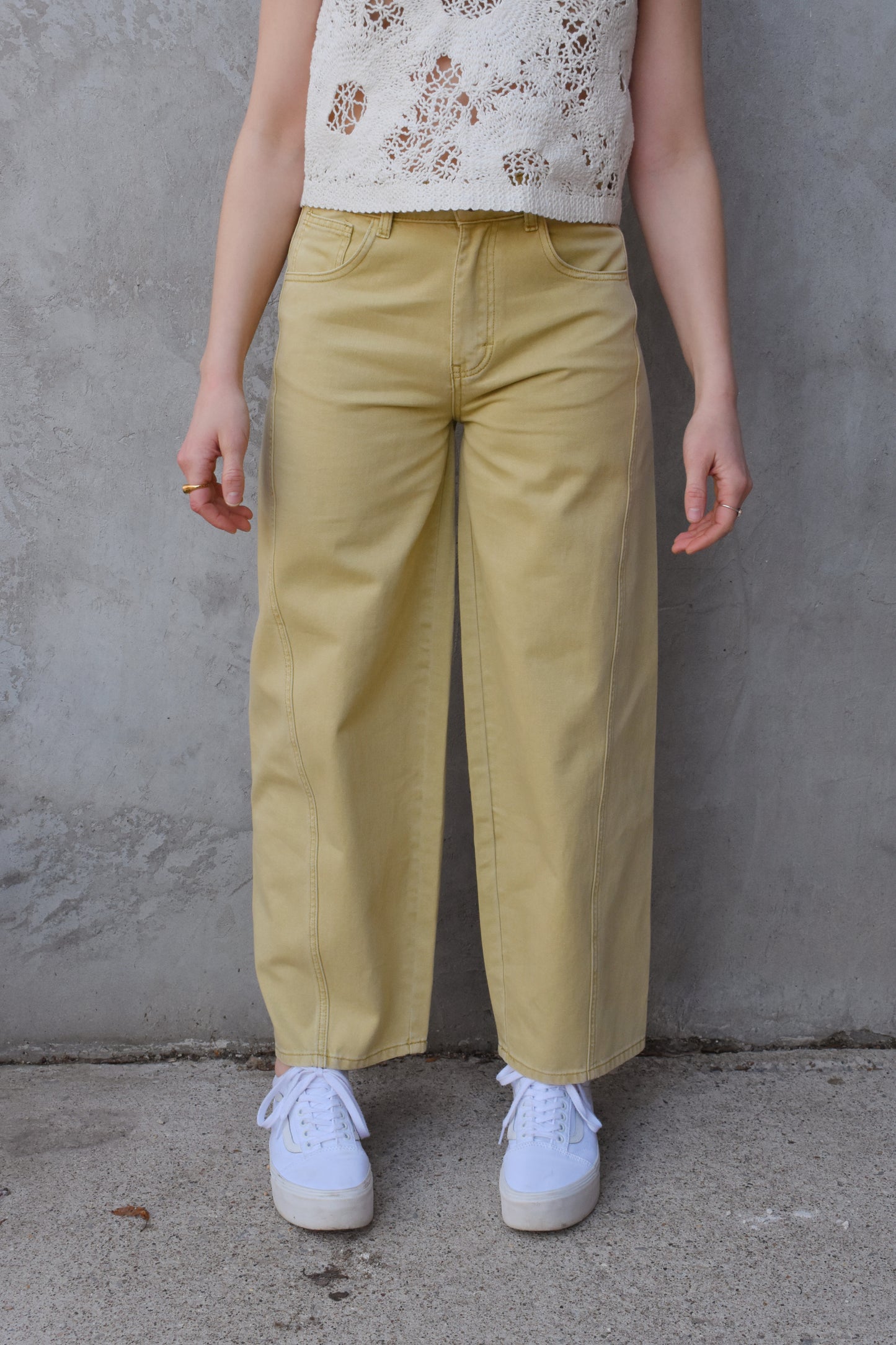 barrel trousers